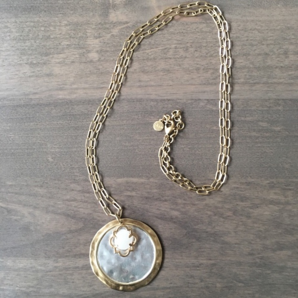 ***Price drop***Stella & Dot Amala Pendant
